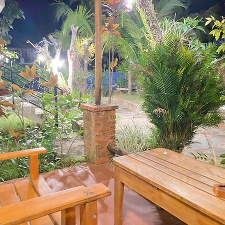 Waves Resort Дуонг-Донг Экстерьер фото